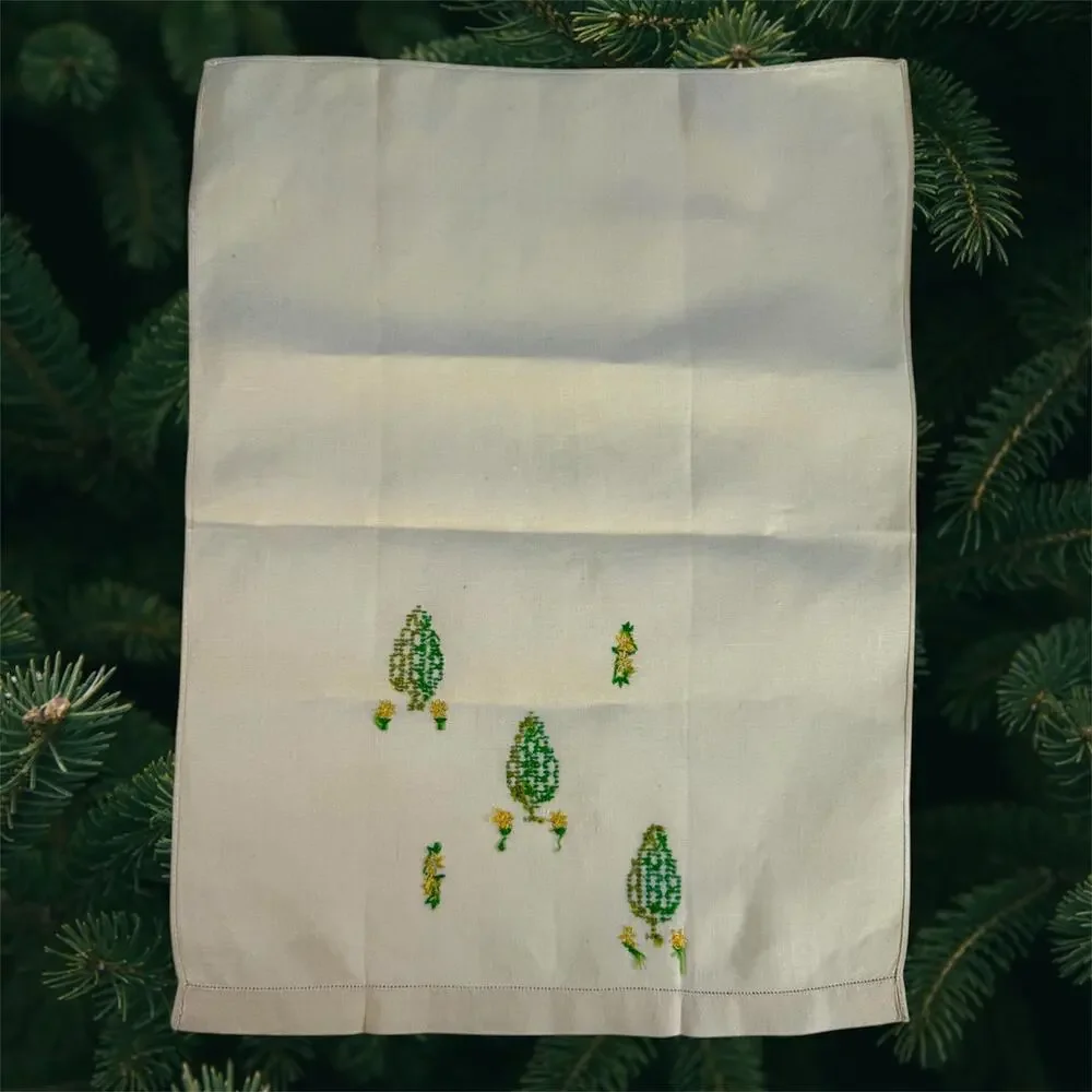3/$20 VTG Linen Handmade Embroidered Napkin Cream Color Pine Trees Cottagecore